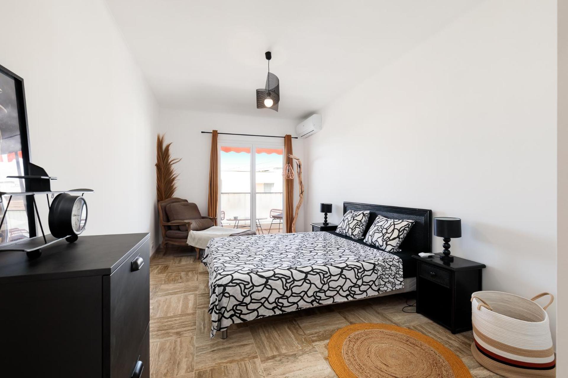 Spacieux Appartement De 114 M2 A 5 Min Des Plages - Proximite Tous Commerces Et Transports アンティーブ エクステリア 写真